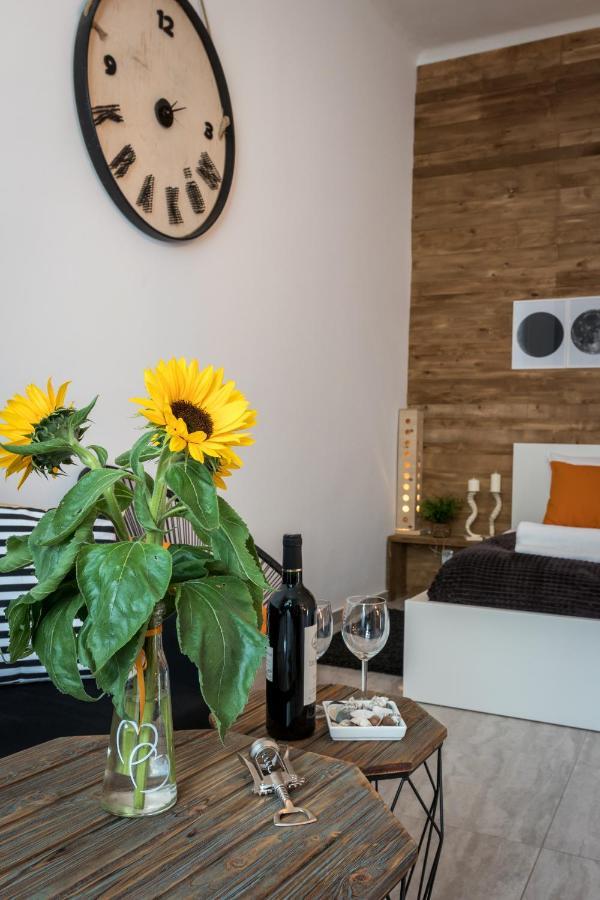 קרקוב Cracow Best Location Apartment With Garden By Cozyplace מראה חיצוני תמונה