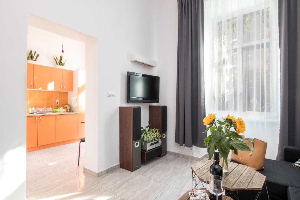 קרקוב Cracow Best Location Apartment With Garden By Cozyplace מראה חיצוני תמונה