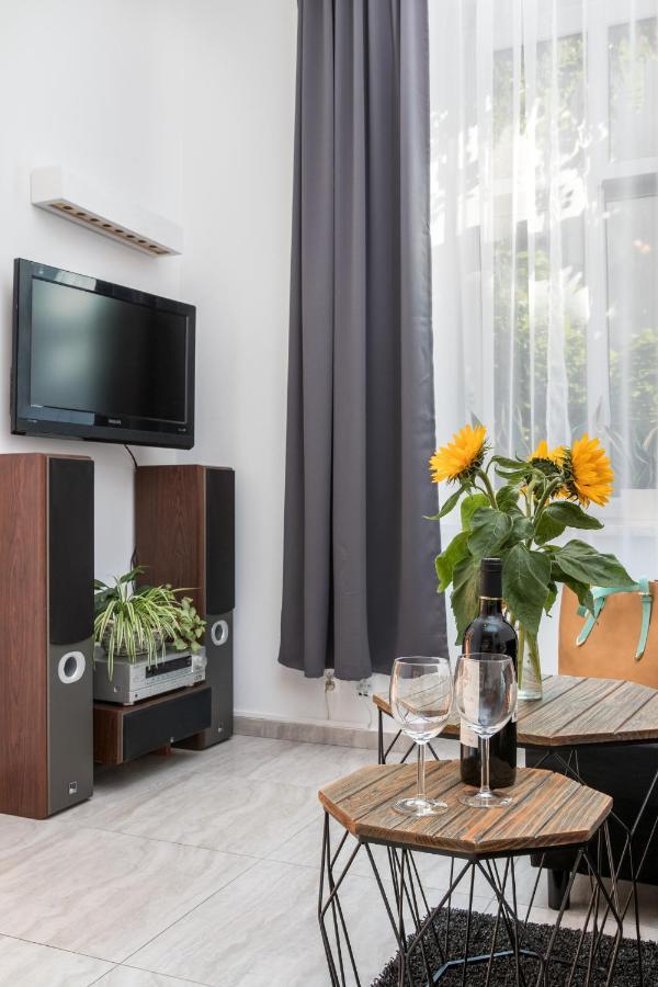 קרקוב Cracow Best Location Apartment With Garden By Cozyplace מראה חיצוני תמונה